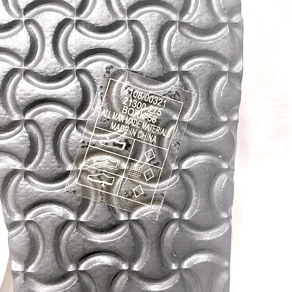 New Outwood Birkenstock like slip on sandal sz 6 in shimmer white 💕 - Picture 5 of 5